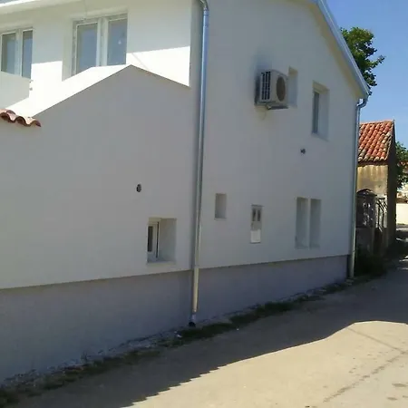 Apartamento Valentino Turanj